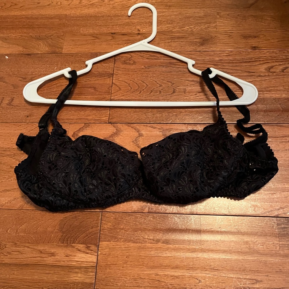Black lace bra